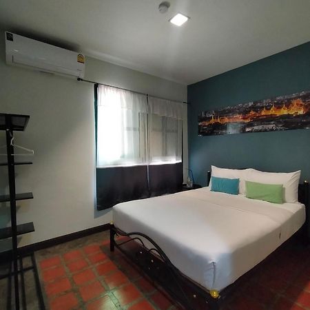Baan Wangderm Hotel Bangkok Kültér fotó