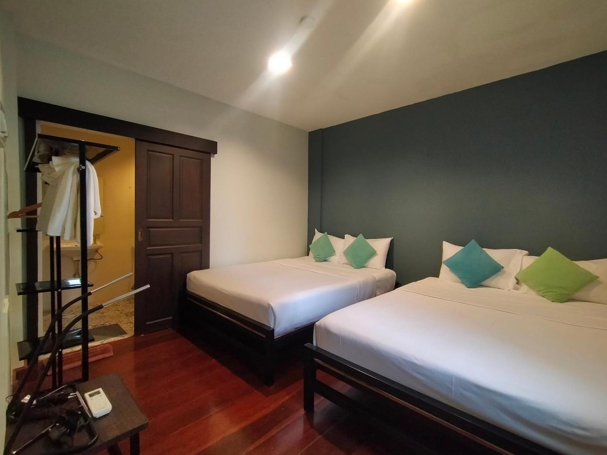 Baan Wangderm Hotel Bangkok Kültér fotó