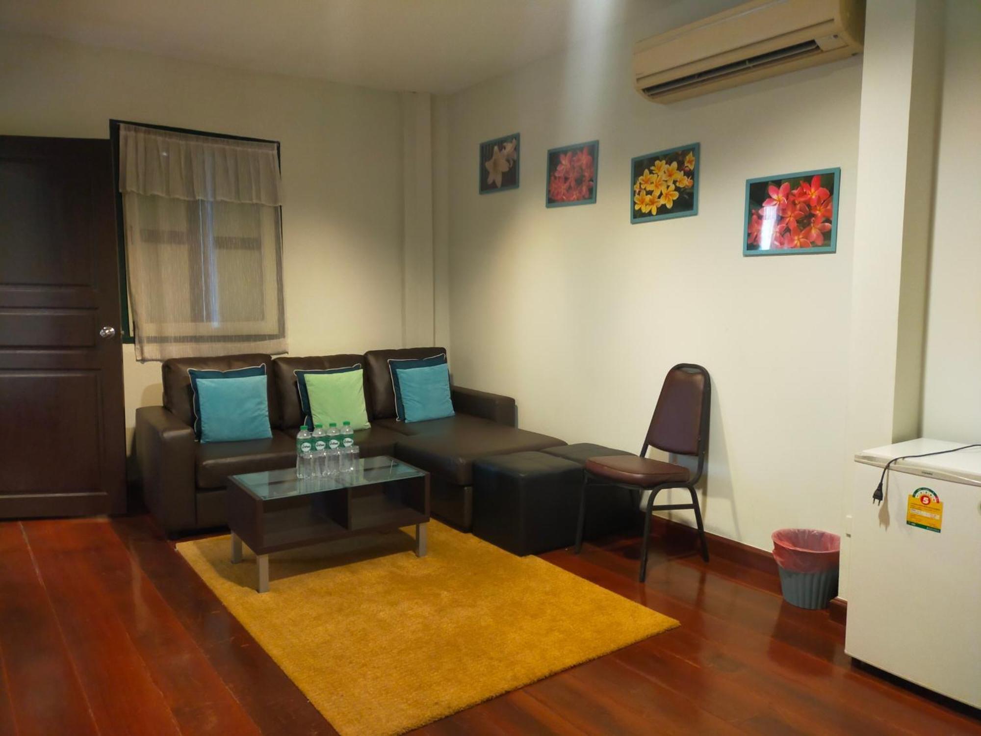 Baan Wangderm Hotel Bangkok Kültér fotó