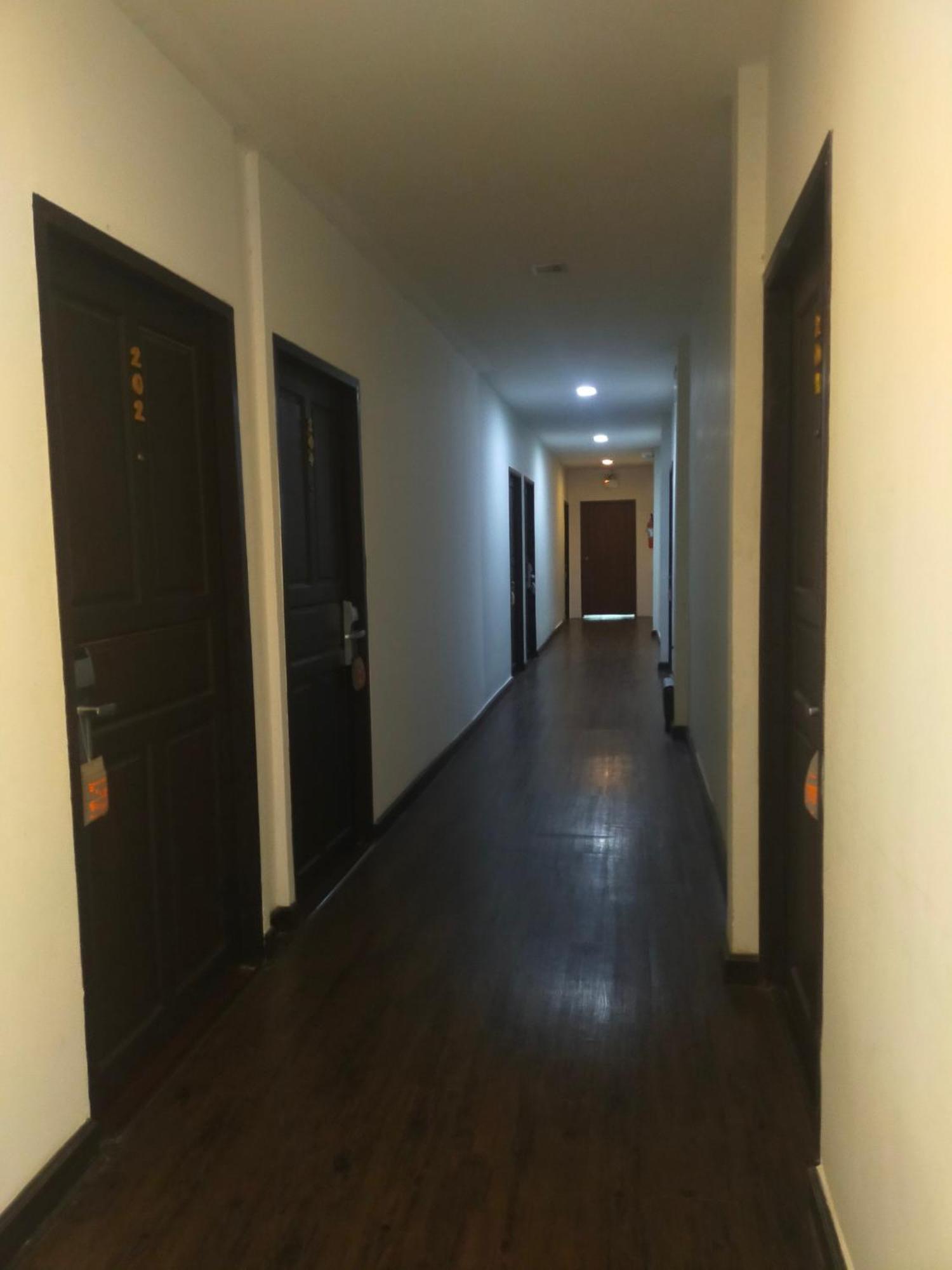 Baan Wangderm Hotel Bangkok Kültér fotó